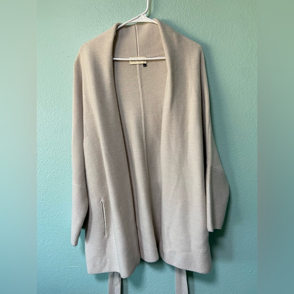 MM Lafleur Women's Cardigan in Cream - Picture 7 of 12